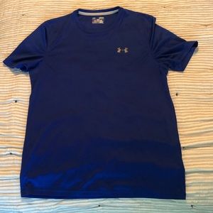 Blue Under Armour Heatgear T-shirt size medium loose fit
